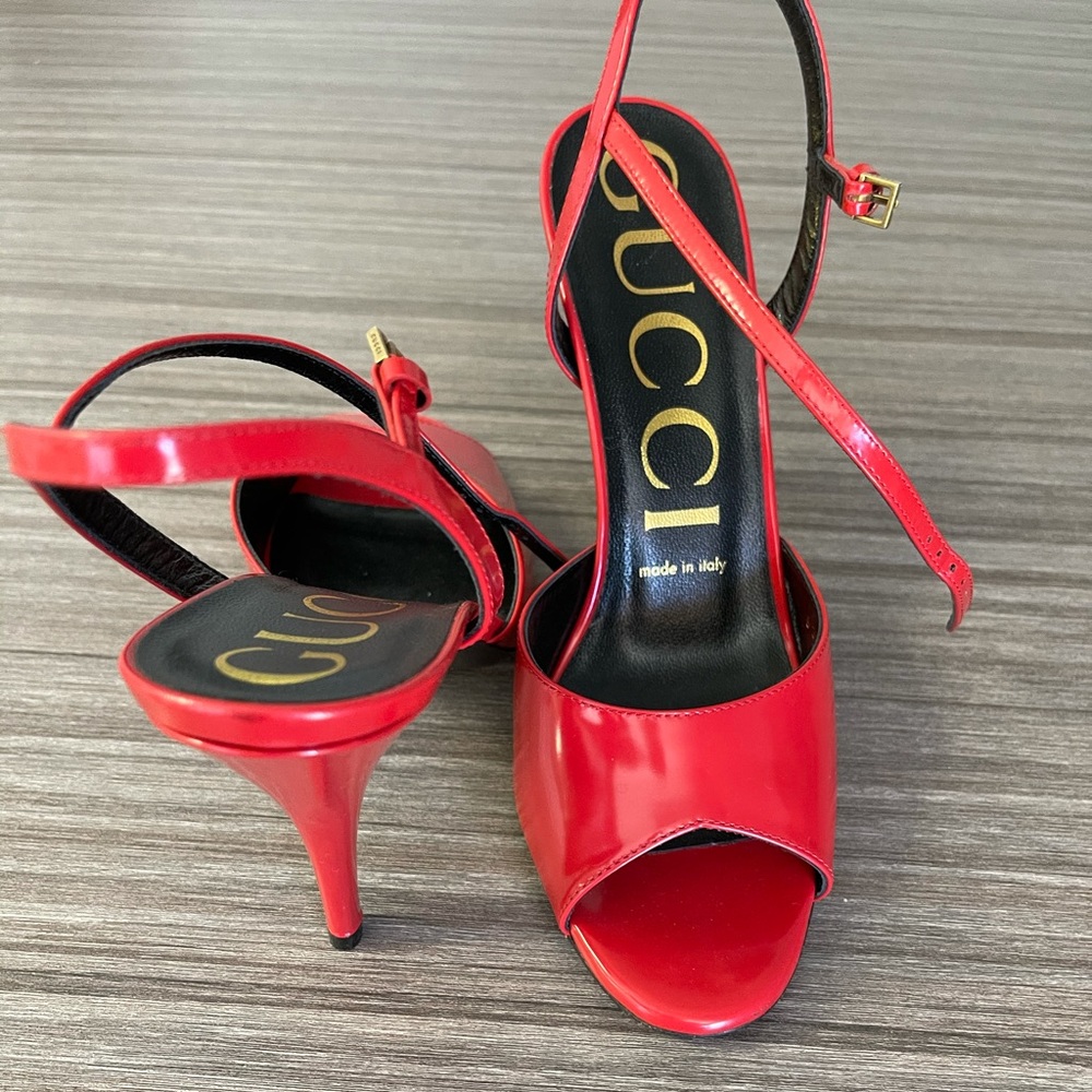 Brand New Gucci Women Authentic Sandals, Size 37,